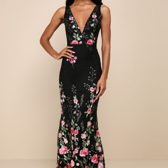 Lulus Soiree Blossom Black Floral Embroidered Mermaid Maxi Dress - Size L - Picture 1 of 1